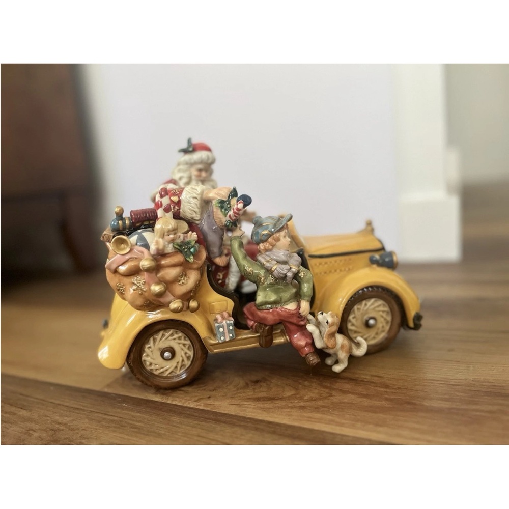Porcelain Santa on Wheels Collector's Edition 2003 Grandeur Noel Yellow Car Dog